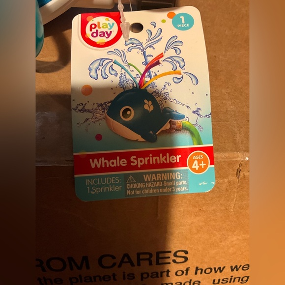 Colorful Whale Sprinkler Play Day Wacky Whale Water Rotating Tubes Sprinkler Toy - Picture 11 of 16